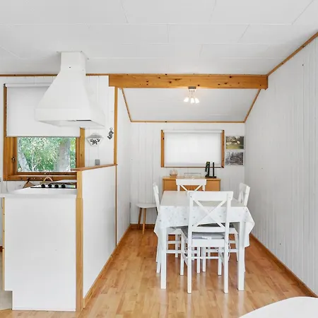 2 Bedroom Gorgeous In *